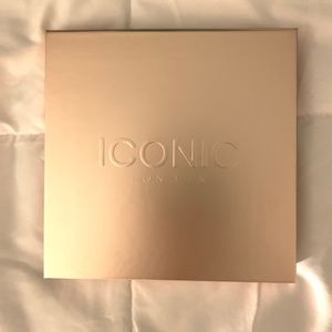 Iconic London eyeshadow palette